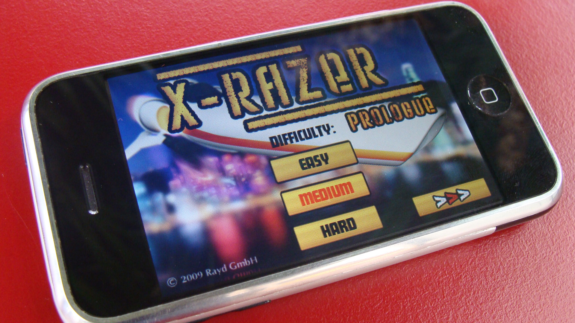 iPhone Applikation Als Apple certified developer konnten wir im Dezember 2008 unsere erste iPhone Applikation veröffentlichen. X-Razer ist ein Klon des Spielhallen-Klassikers “WipeOut” und wurde von uns als Eigenproduktion entwickelt....